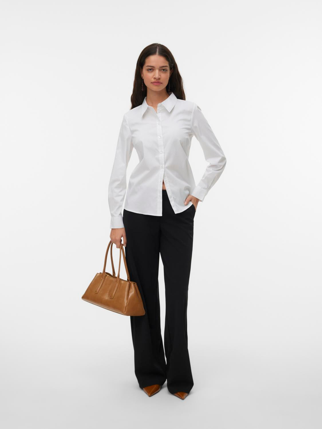 model_shot-front